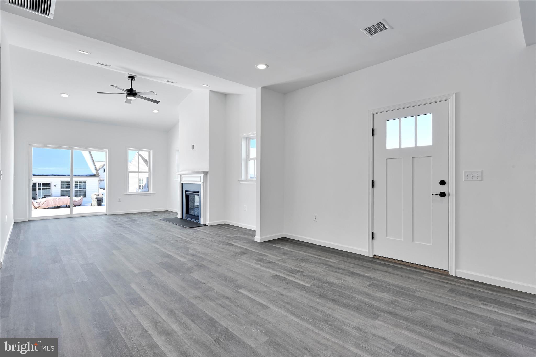 131 Hillard Field Lancaster, PA 17603 - Photo 7 of 25 Dining Area