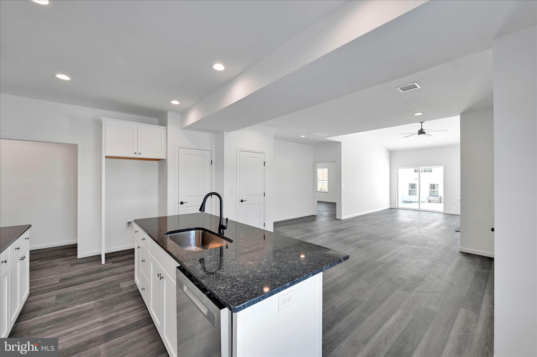 131 Hillard Field Lancaster, PA 17603 - Photo 10 of 25 Kitchen