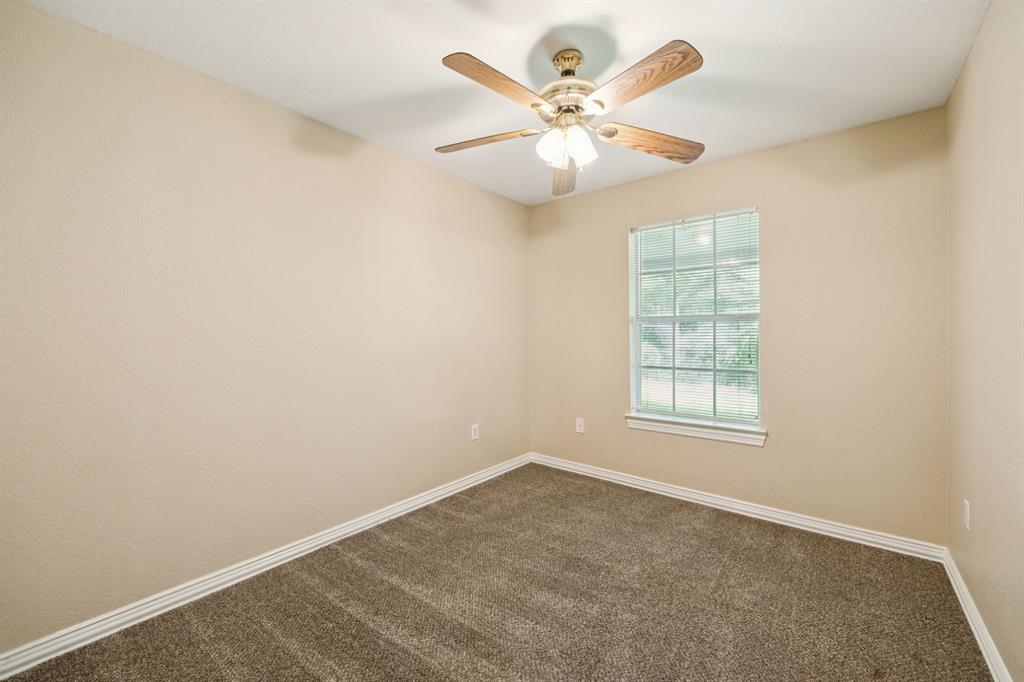 1104 East High Street Terrell, TX 75160 - Photo 9 of 28 1104