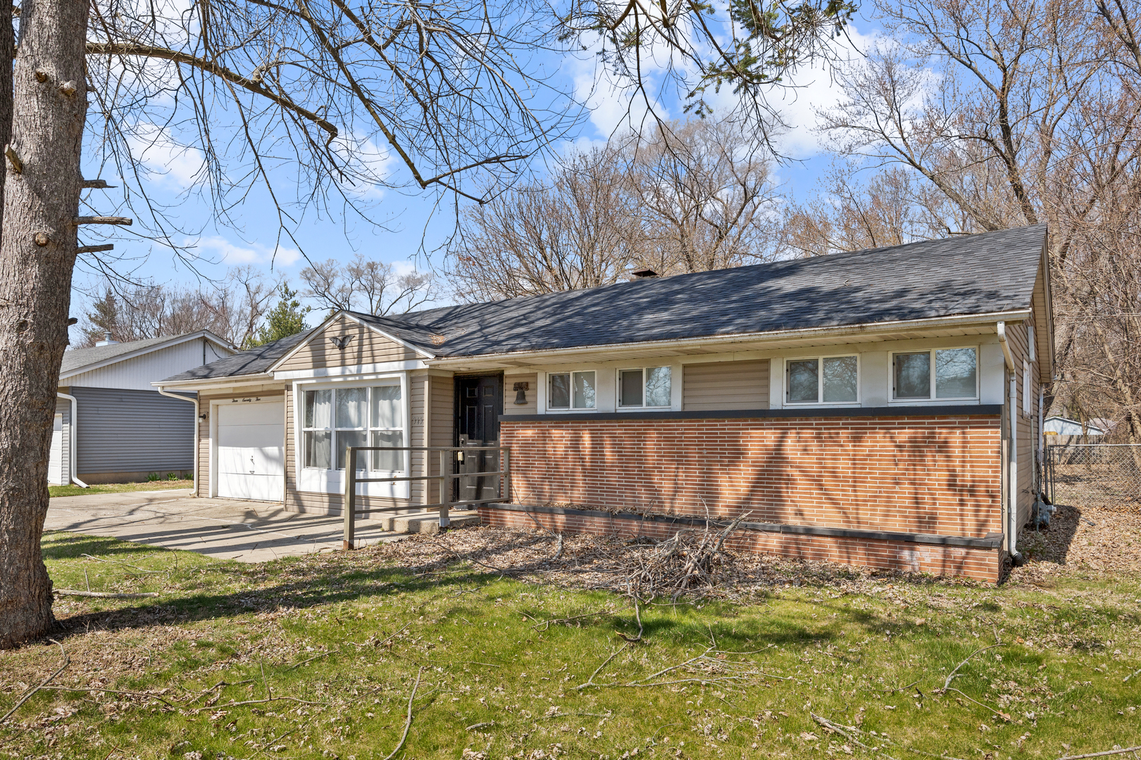 375 Douglas Road Batavia, IL 60510 - Photo 2 of 20