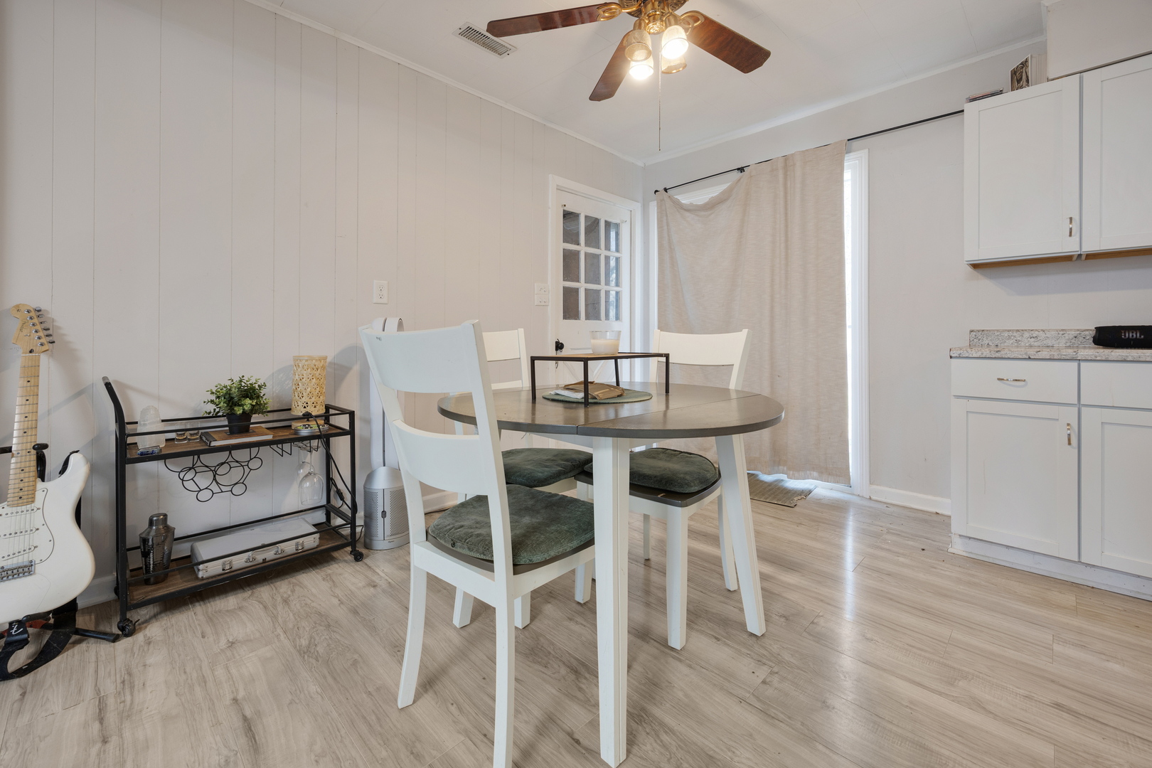 375 Douglas Road Batavia, IL 60510 - Photo 6 of 20