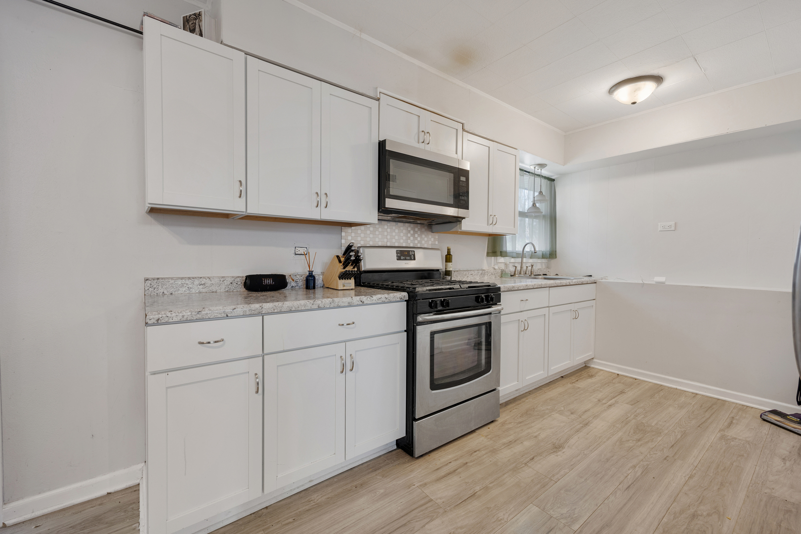 375 Douglas Road Batavia, IL 60510 - Photo 9 of 20