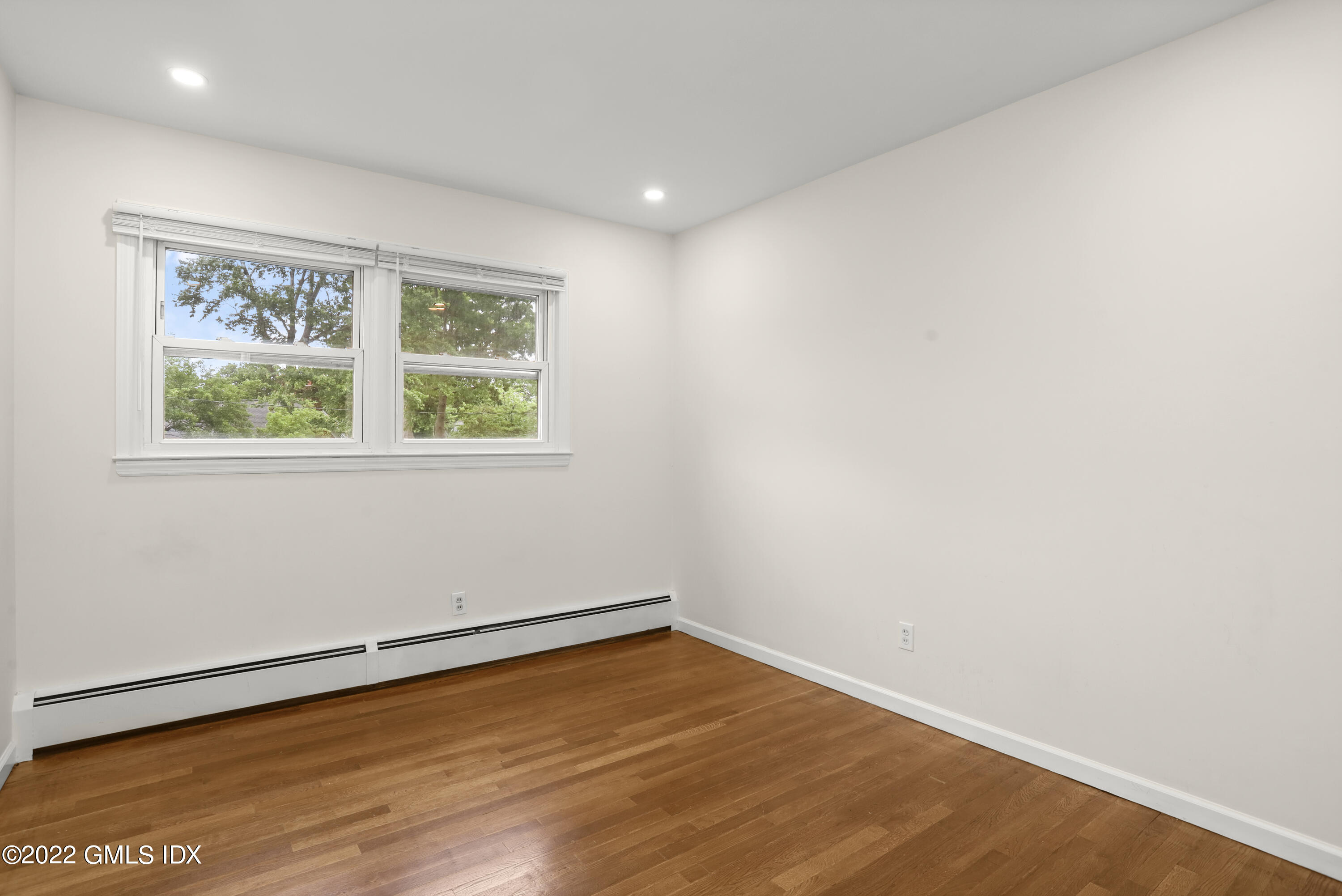 29 Thorn Hill Road Riverside, CT 06878 - Photo 20 of 37 Bedroom #3