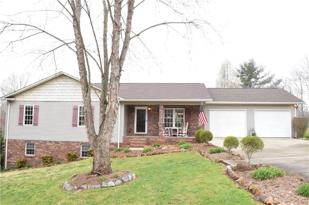 3470 Raintree Drive Hudson, NC 28638 - Photo 1 of 37 Gallery Image 1