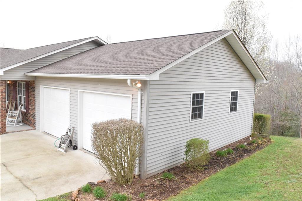 3470 Raintree Drive Hudson, NC 28638 - Photo 34 of 37 Gallery Image 34