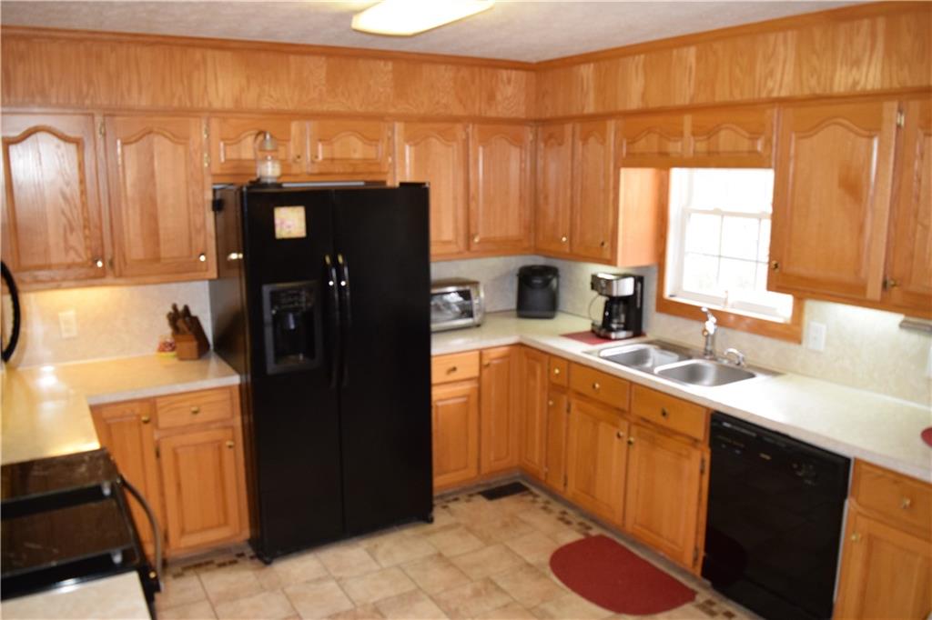 3470 Raintree Drive Hudson, NC 28638 - Photo 5 of 37 Gallery Image 5