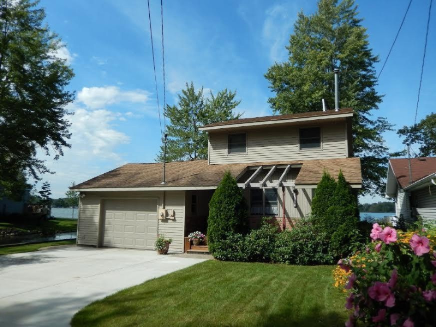 652 Eagle Point Road Lake Odessa, MI 48849 - Photo 1 of 25 988 1