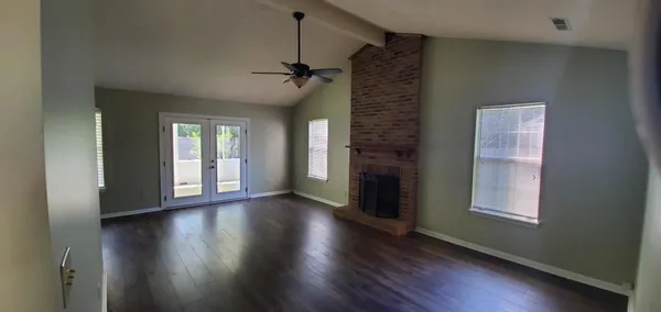 $1,950 | 176 Commons Way, Goose Creek, SC 29445