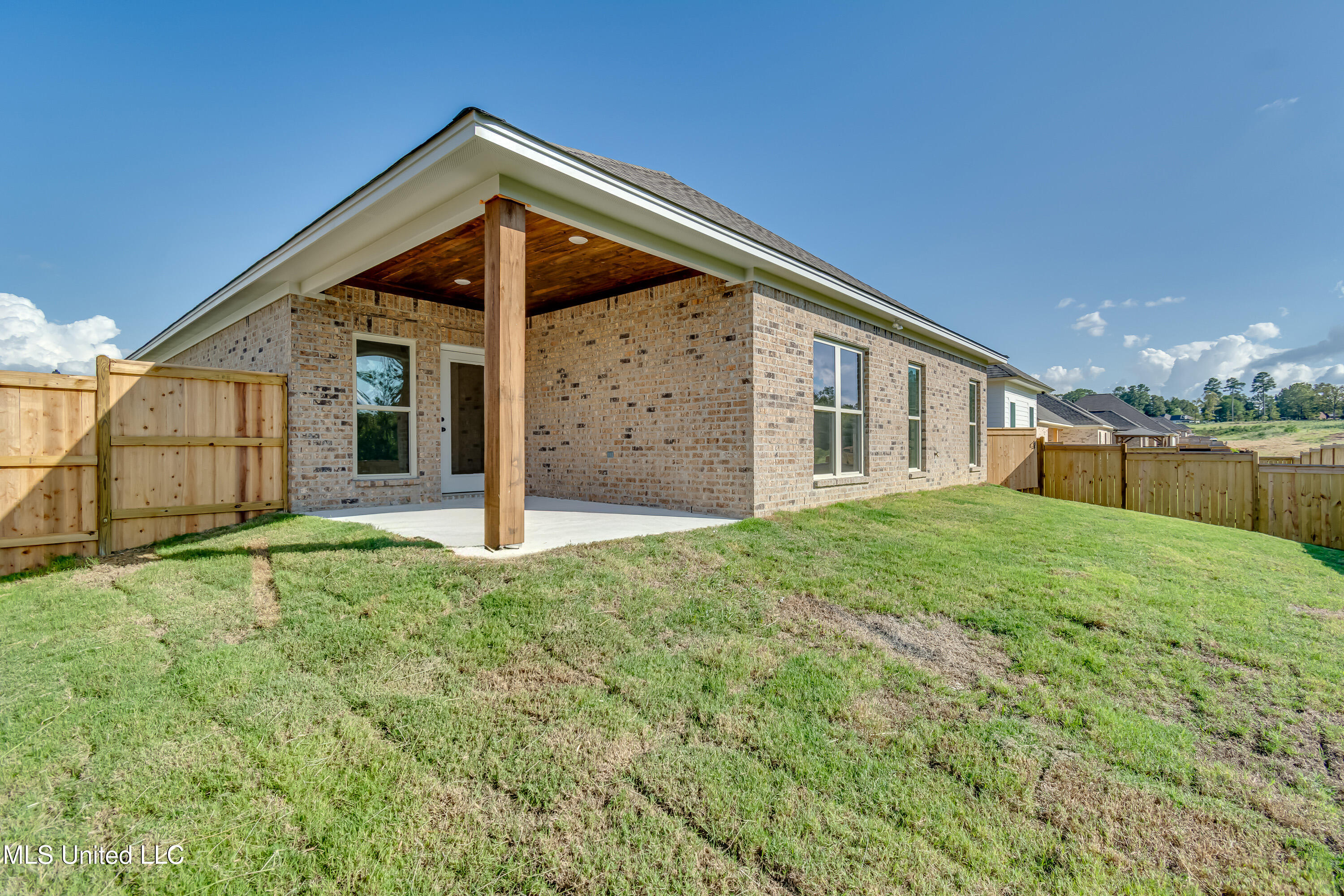 229 Bronson Bend Flowood, MS 39232 - Photo 9 of 37 229 Bronson Bend-14