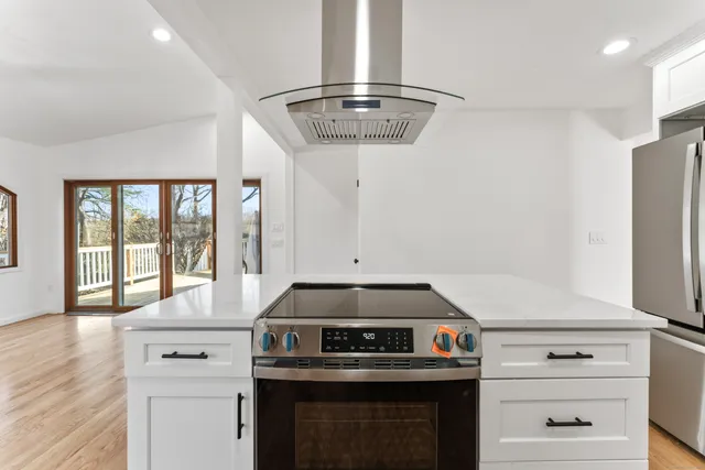 $615,000 | 3 Daves Lane, Newtown, CT 06470