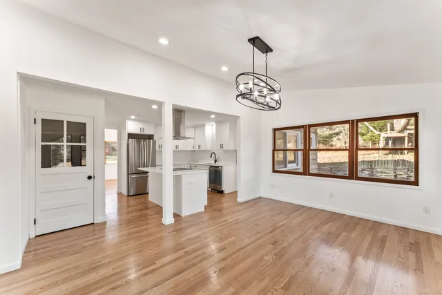 $615,000 | 3 Daves Lane, Newtown, CT 06470