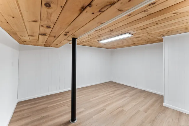 $615,000 | 3 Daves Lane, Newtown, CT 06470