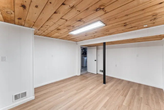 $615,000 | 3 Daves Lane, Newtown, CT 06470