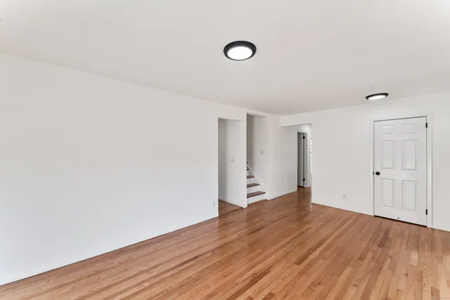 $615,000 | 3 Daves Lane, Newtown, CT 06470