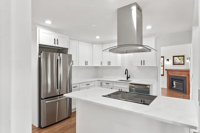 $615,000 | 3 Daves Lane, Newtown, CT 06470