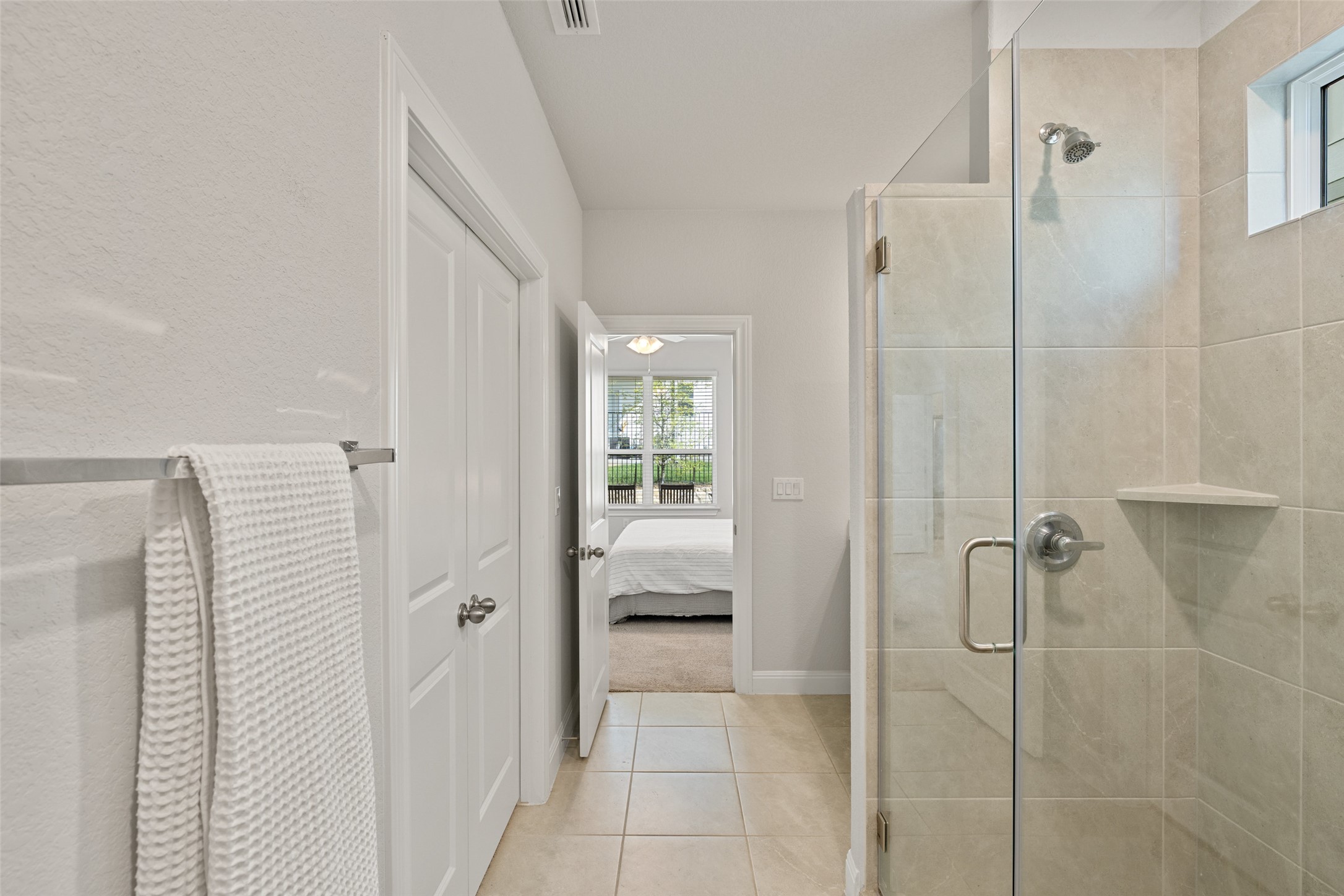 1012 Legend Milton Lane Austin, TX 78748 - Photo 15 of 30 a bathroom with a shower