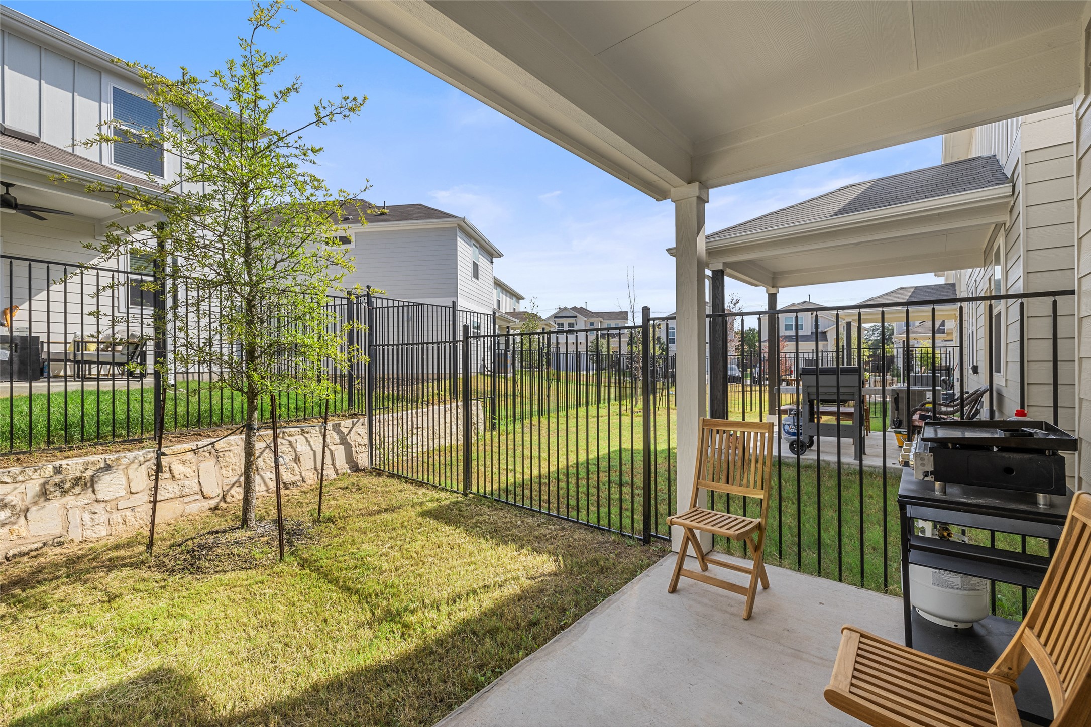 1012 Legend Milton Lane Austin, TX 78748 - Photo 28 of 30 a view of a backyard