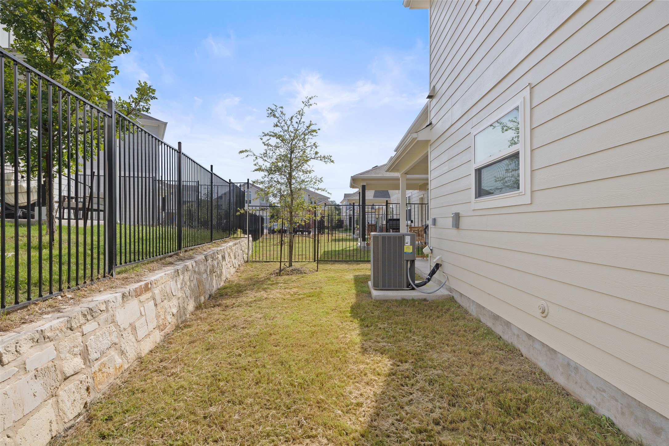 1012 Legend Milton Lane Austin, TX 78748 - Photo 29 of 30 a view of a backyard