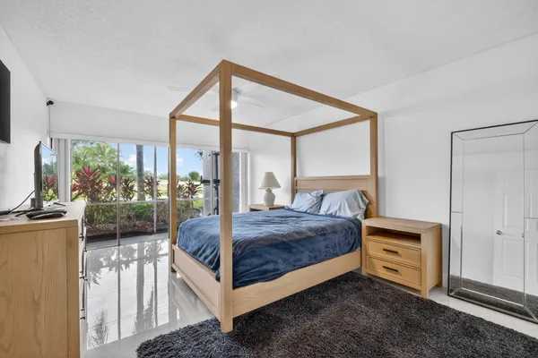 $154,900 | 3300 Twin Lakes Terrace, Unit 102, Fort Pierce, FL 34951