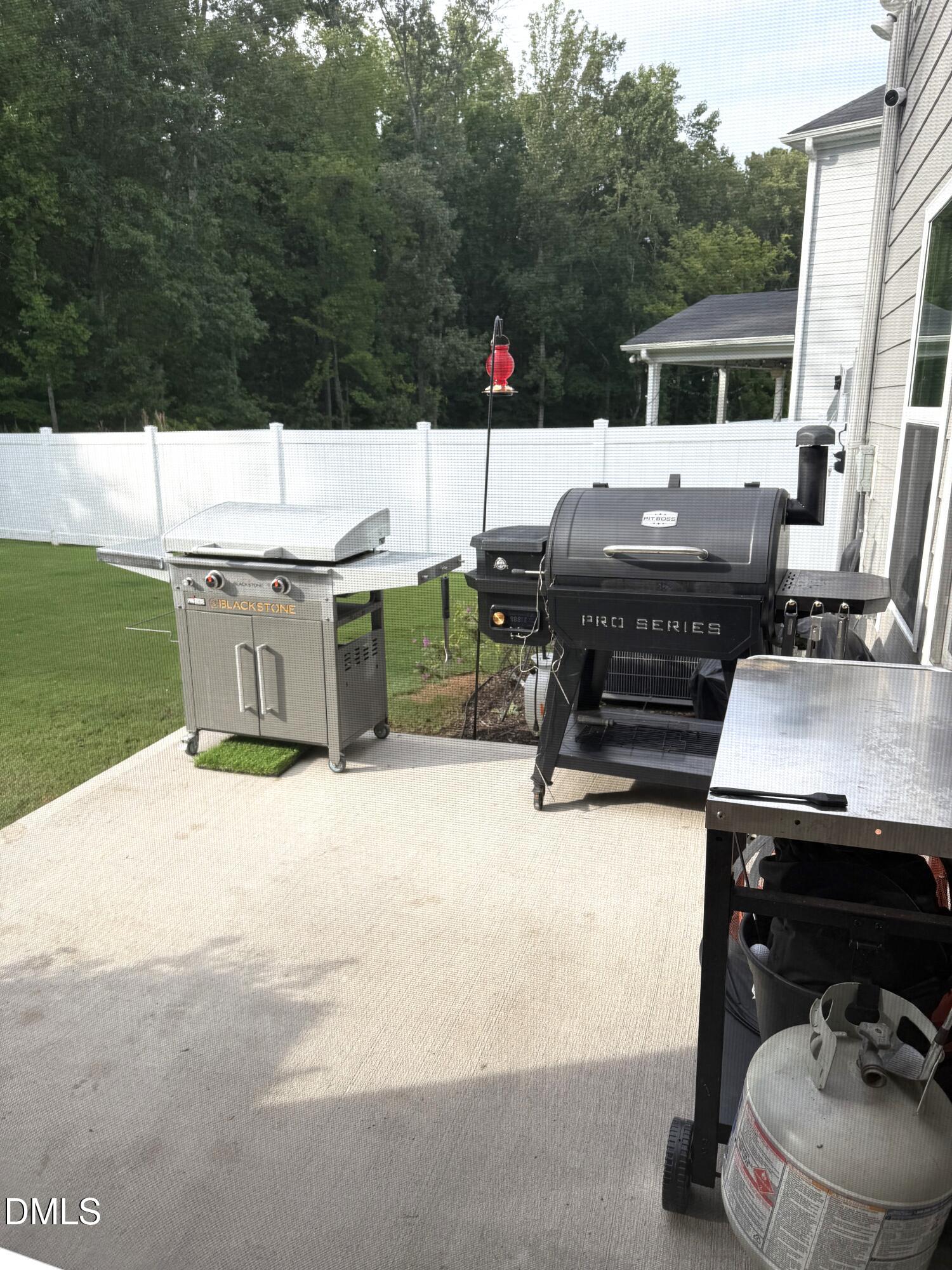 2238 Crestwood Rdg Drive Durham, NC 27704 - Photo 30 of 39 Patio