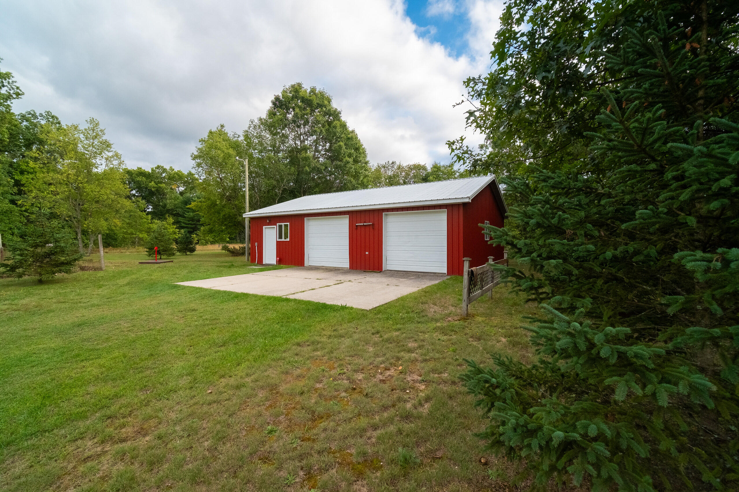 1345 Bosschem Road Wellston, MI 49689 - Photo 38 of 78 Turn key and fully furnished