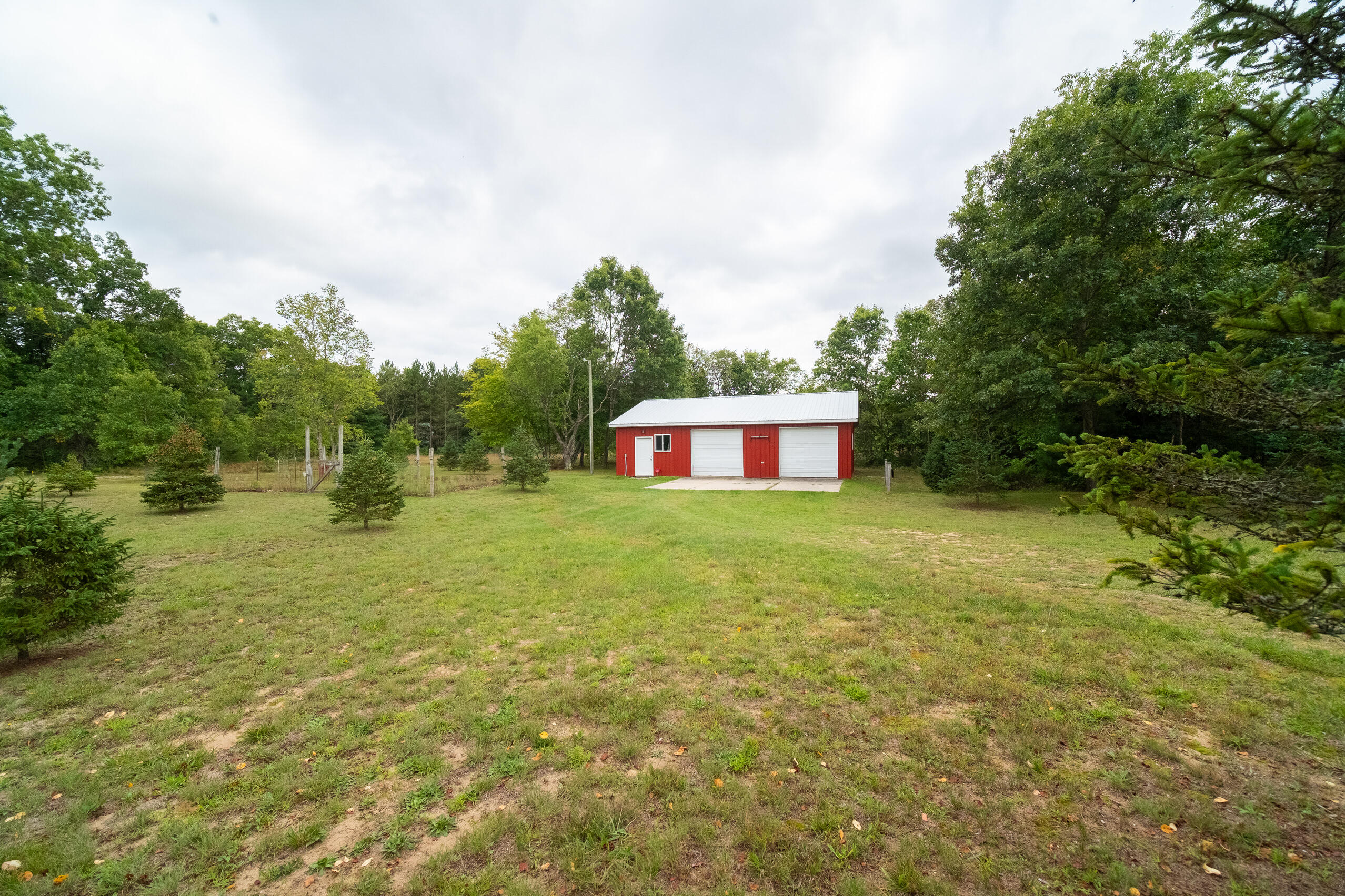 1345 Bosschem Road Wellston, MI 49689 - Photo 46 of 78 Turn key and fully furnished