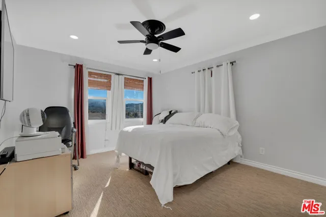 $2,600 | 18209 Sierra Highway, Unit 115, Canyon Country, CA 91351