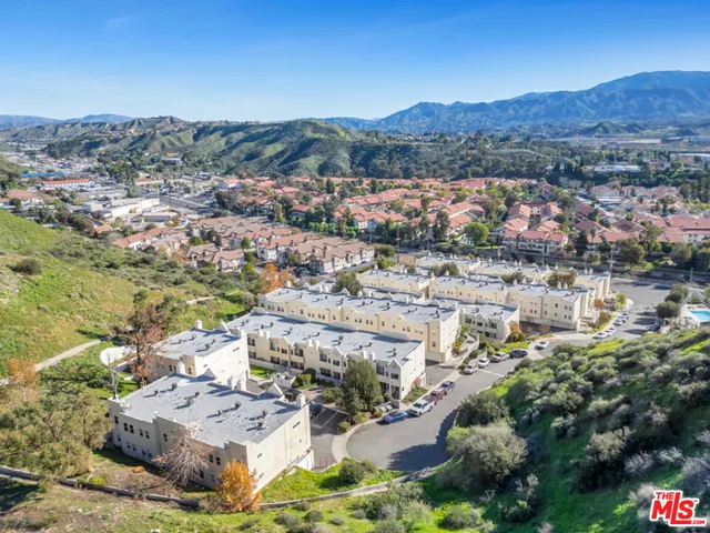 $2,600 | 18209 Sierra Highway, Unit 115, Canyon Country, CA 91351