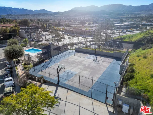 $2,600 | 18209 Sierra Highway, Unit 115, Canyon Country, CA 91351