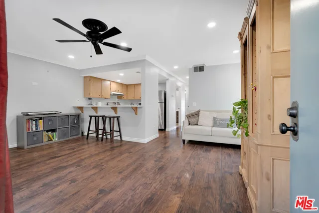 $2,600 | 18209 Sierra Highway, Unit 115, Canyon Country, CA 91351