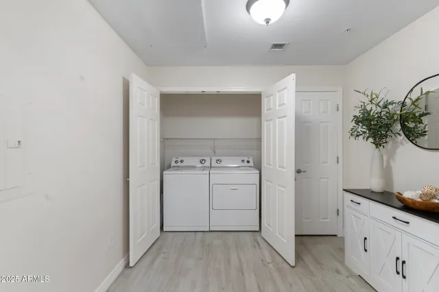 $495,000 | 5350 East Deer Valley Drive, Unit 1276, Phoenix, AZ 85054