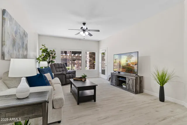 $495,000 | 5350 East Deer Valley Drive, Unit 1276, Phoenix, AZ 85054