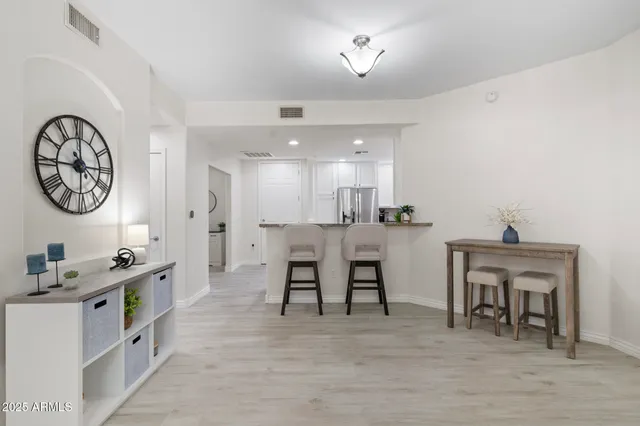 $495,000 | 5350 East Deer Valley Drive, Unit 1276, Phoenix, AZ 85054