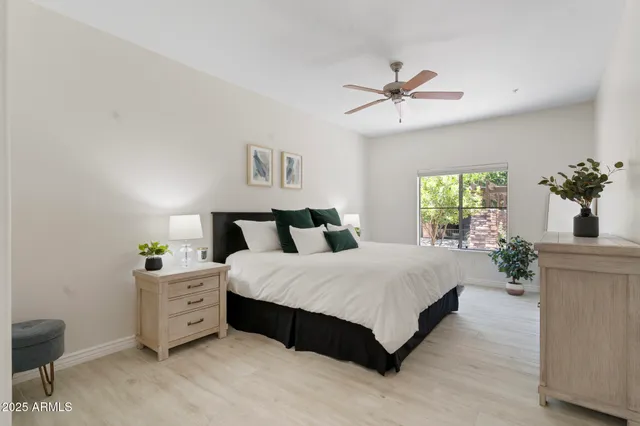 $495,000 | 5350 East Deer Valley Drive, Unit 1276, Phoenix, AZ 85054