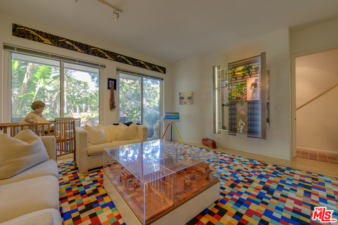 16 Westwind Street Marina del Rey, CA 90292 - Photo 26 of 40 a living room with furniture and a window