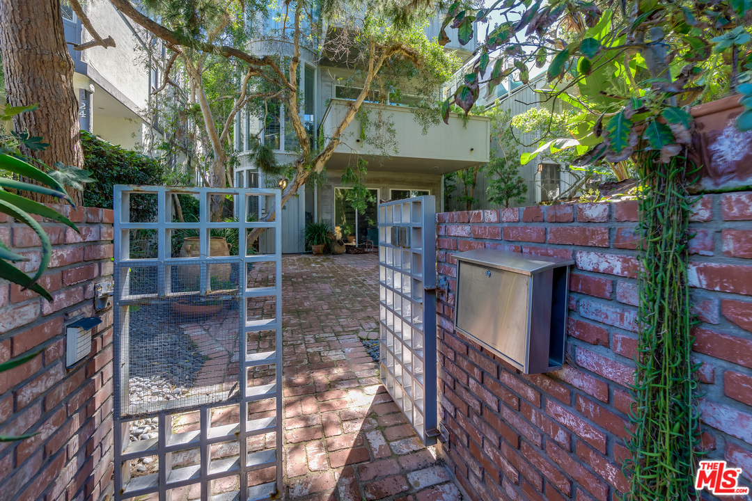 16 Westwind Street Marina del Rey, CA 90292 - Photo 36 of 40