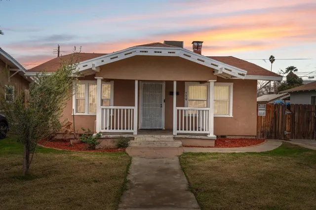 $260,000 | 728 North Farris Avenue, Fresno, CA 93728