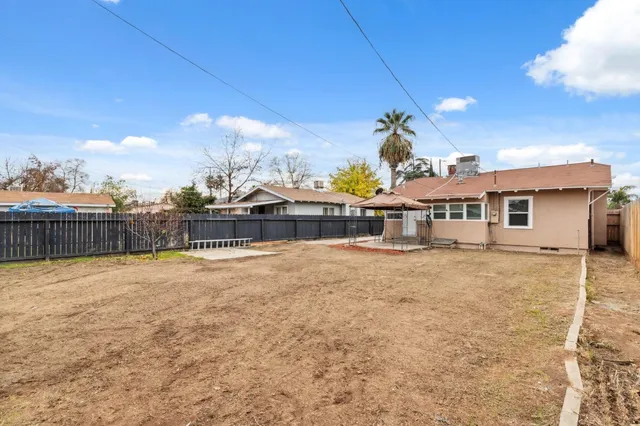 $260,000 | 728 North Farris Avenue, Fresno, CA 93728