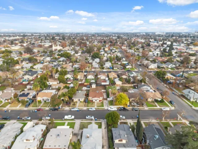 $260,000 | 728 North Farris Avenue, Fresno, CA 93728
