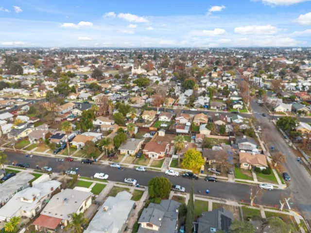 $260,000 | 728 North Farris Avenue, Fresno, CA 93728