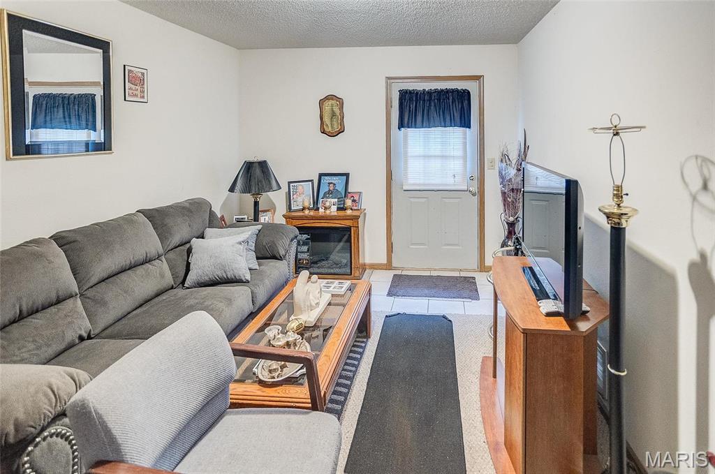 504 Marsh Avenue Alton, IL 62002 - Photo 8 of 16