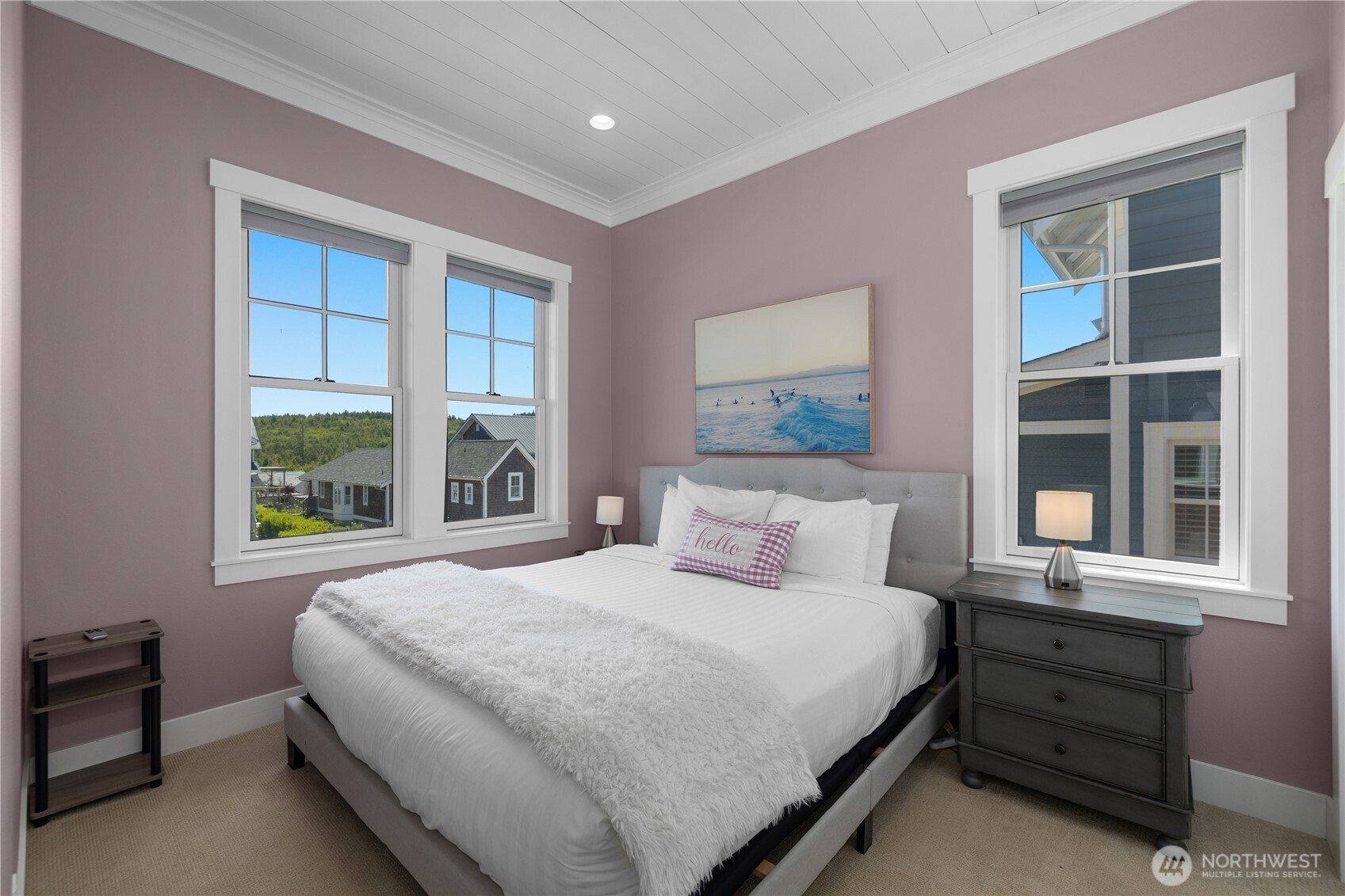 61 Horizon Street Pacific Beach, WA 98571 - Photo 11 of 29 a bedroom with a bed and a window