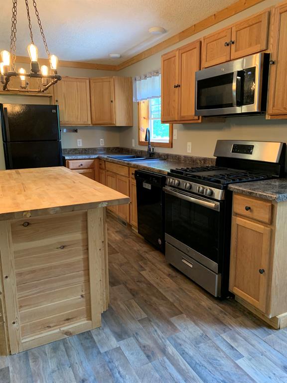 7140 Lamor Road Sharpsville, PA 16150 - Photo 5 of 21