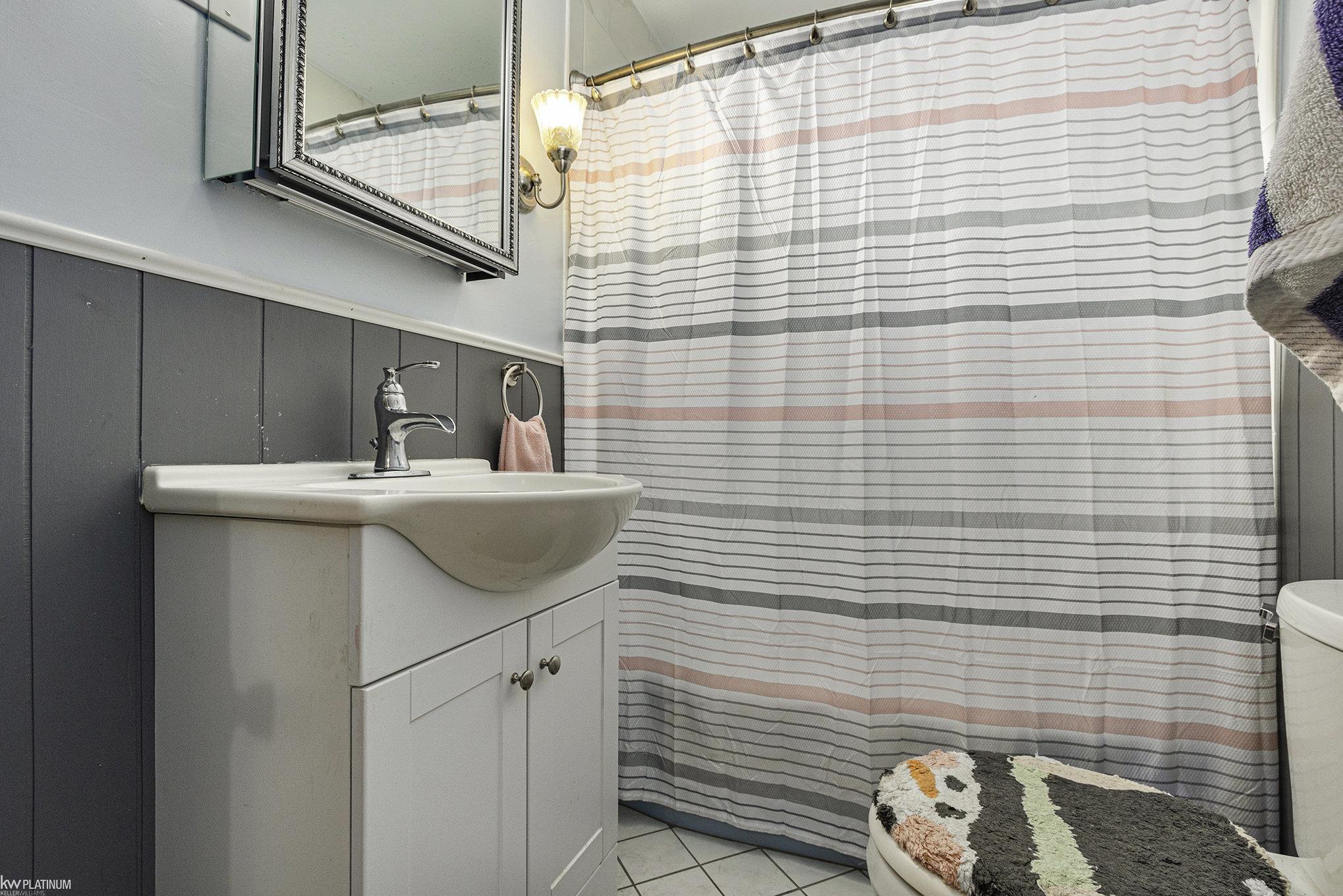 106 Rural Street Port Huron, MI 48060 - Photo 16 of 17 50119007-16.JPG