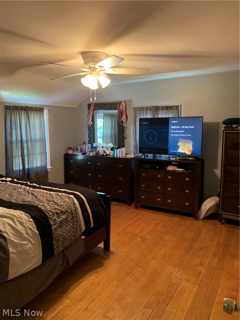 1372 Clearview Road Cleveland, OH 44124 - Photo 6 of 21 Bedroom#1
