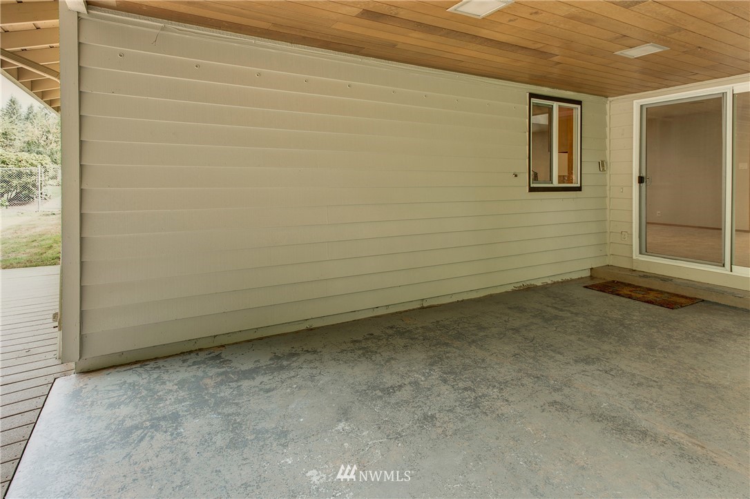 14437 157th Place Southeast Renton, WA 98059 - Photo 15 of 18 a view of a room