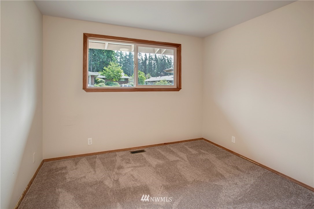 14437 157th Place Southeast Renton, WA 98059 - Photo 10 of 18