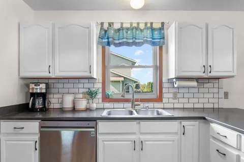 $499,900 | 1357 Broadway Drive, Sun Prairie, WI 53590