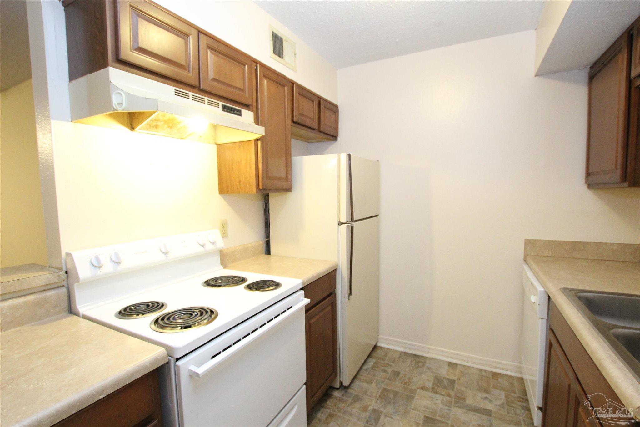 7116 Pearson Road, Unit AH Pensacola, FL 32526 - Photo 11 of 16