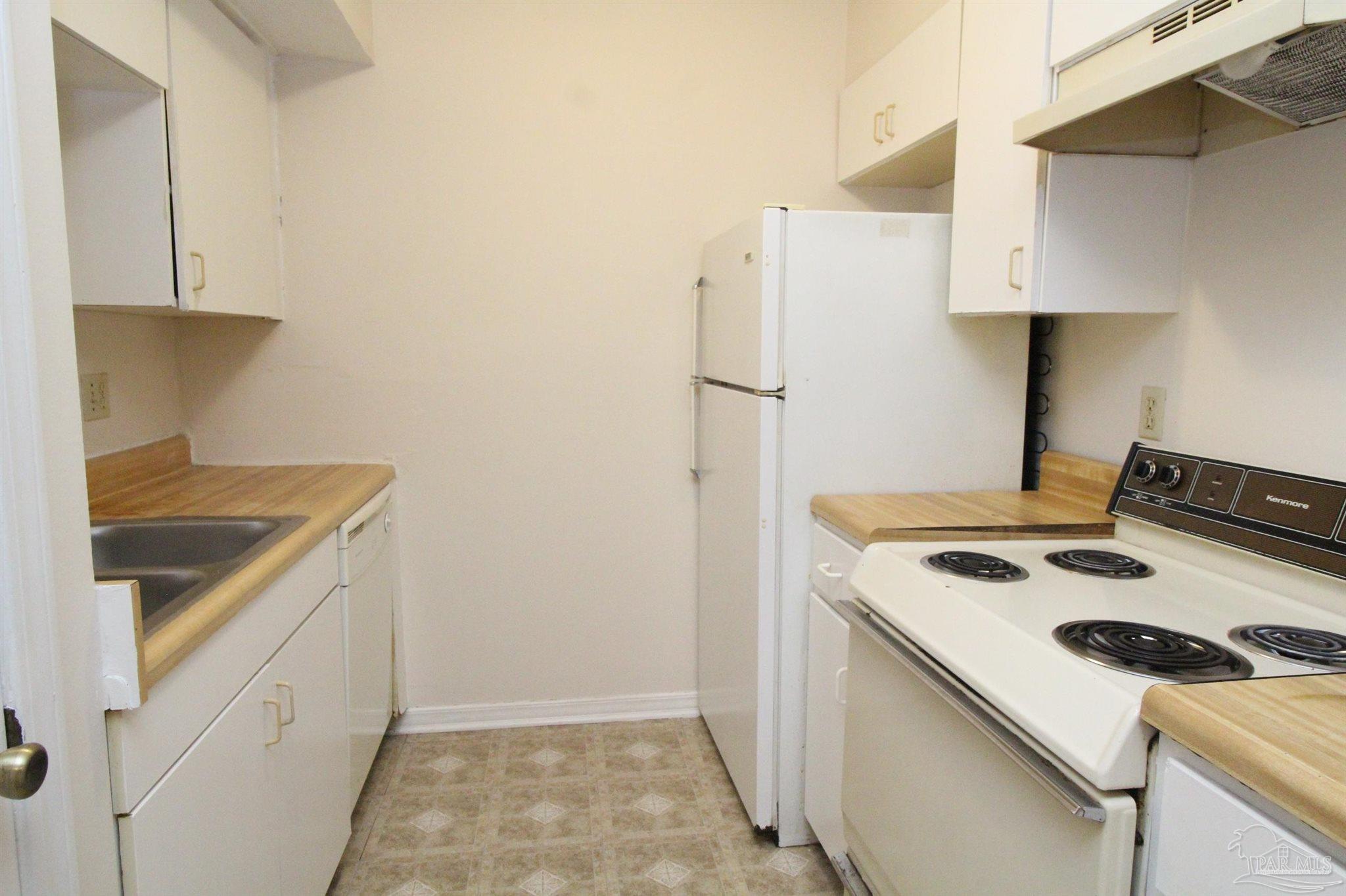 7116 Pearson Road, Unit AH Pensacola, FL 32526 - Photo 15 of 16